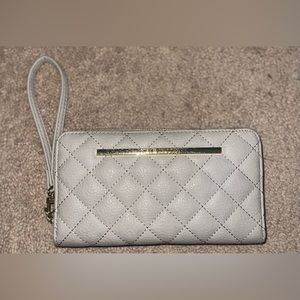 Steve Madden wristlet